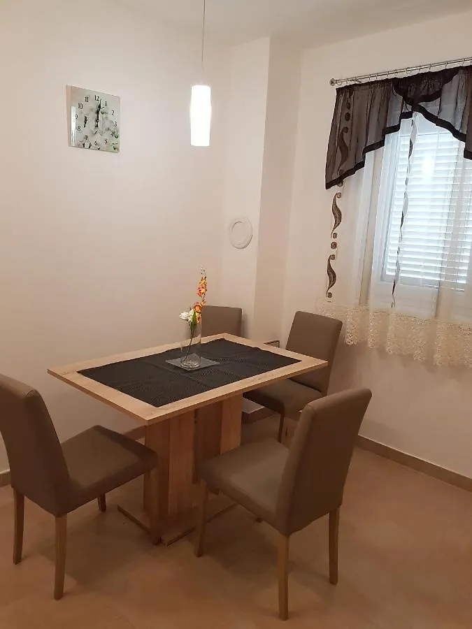 Apartment Novi Vinodolski 16998C 0*,  Croatia